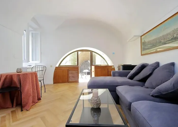 Apartment Pantheon With Private Terrace